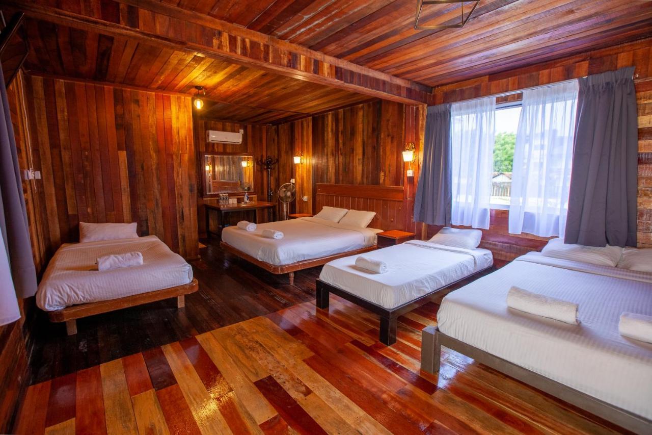 Joe Fisherman Inn Кампунг-Телюк-Ніпа Екстер'єр фото