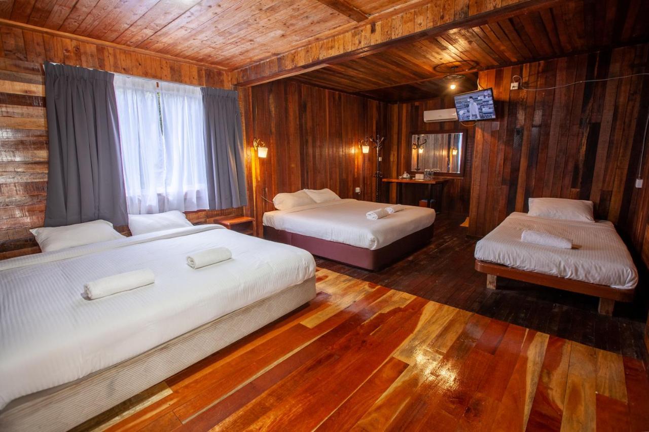 Joe Fisherman Inn Кампунг-Телюк-Ніпа Екстер'єр фото